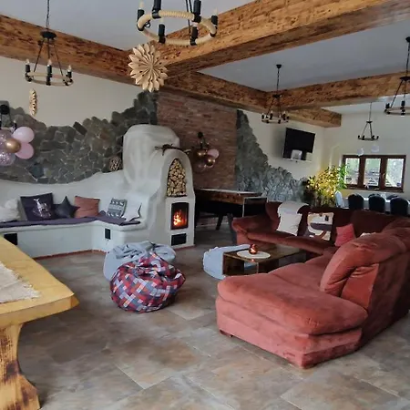 Derkaczowa Kotlina ファームステイ Gniewoszów