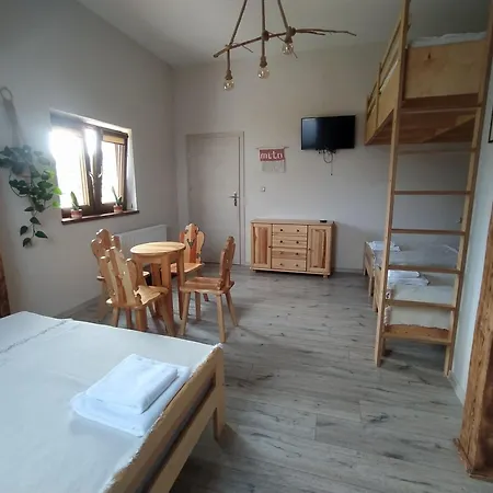 Derkaczowa Kotlina Gniewoszów