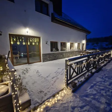 Derkaczowa Kotlina ファームステイ Gniewoszów