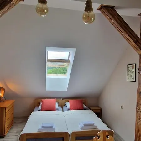 Derkaczowa Kotlina Gniewoszow (Lower Silesia)