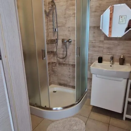 Derkaczowa Kotlina Gniewoszów