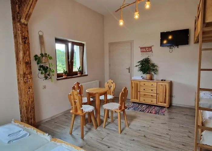 Derkaczowa Kotlina Farm stay Gniewoszow (Lower Silesia)