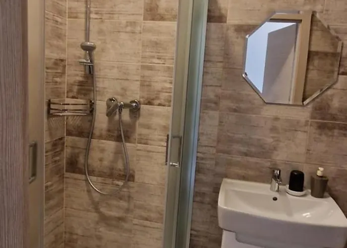 Derkaczowa Kotlina Gospodarstwo agroturystyczne Gniewoszow (Lower Silesia)